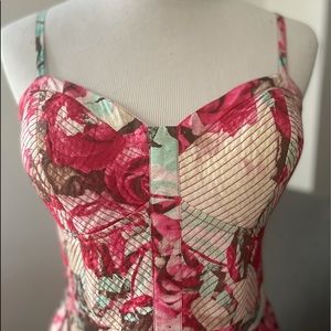 Jessica Simpson dress size Large